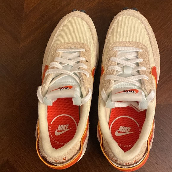 Nike Waffle Debut Vintage Muslin/Coconut milk/Campfire Orange/Black Women’s 7 - Picture 7 of 7